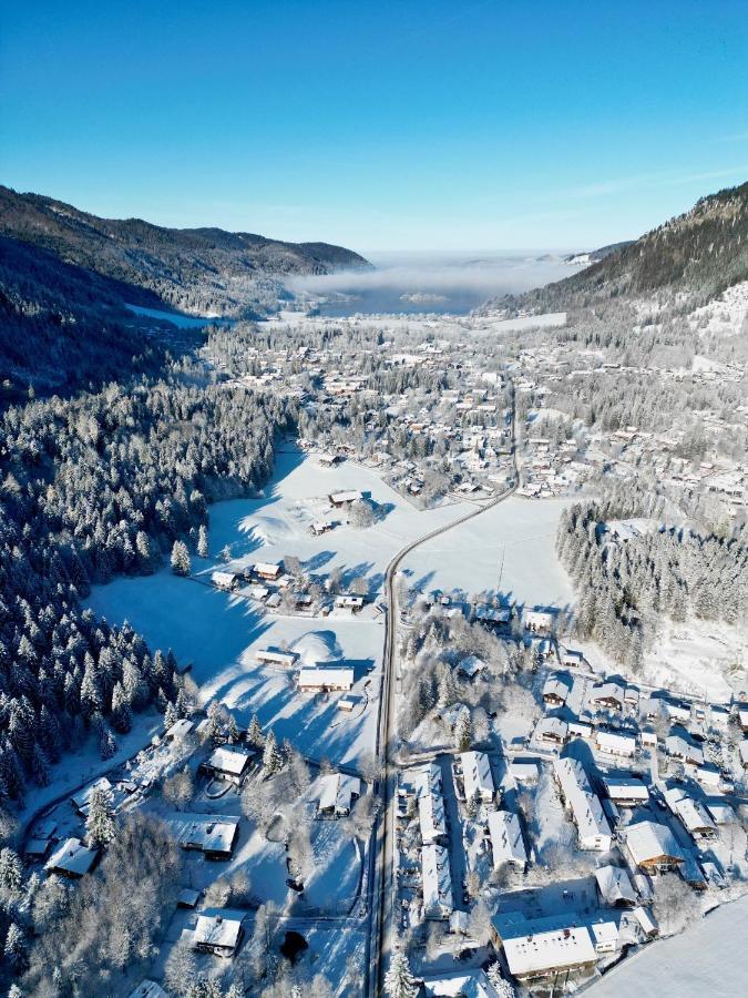 Alpenoase Schliersee - Grosse Suite Mit Sauna Oder Gemuetliche Studio Appartements المظهر الخارجي الصورة